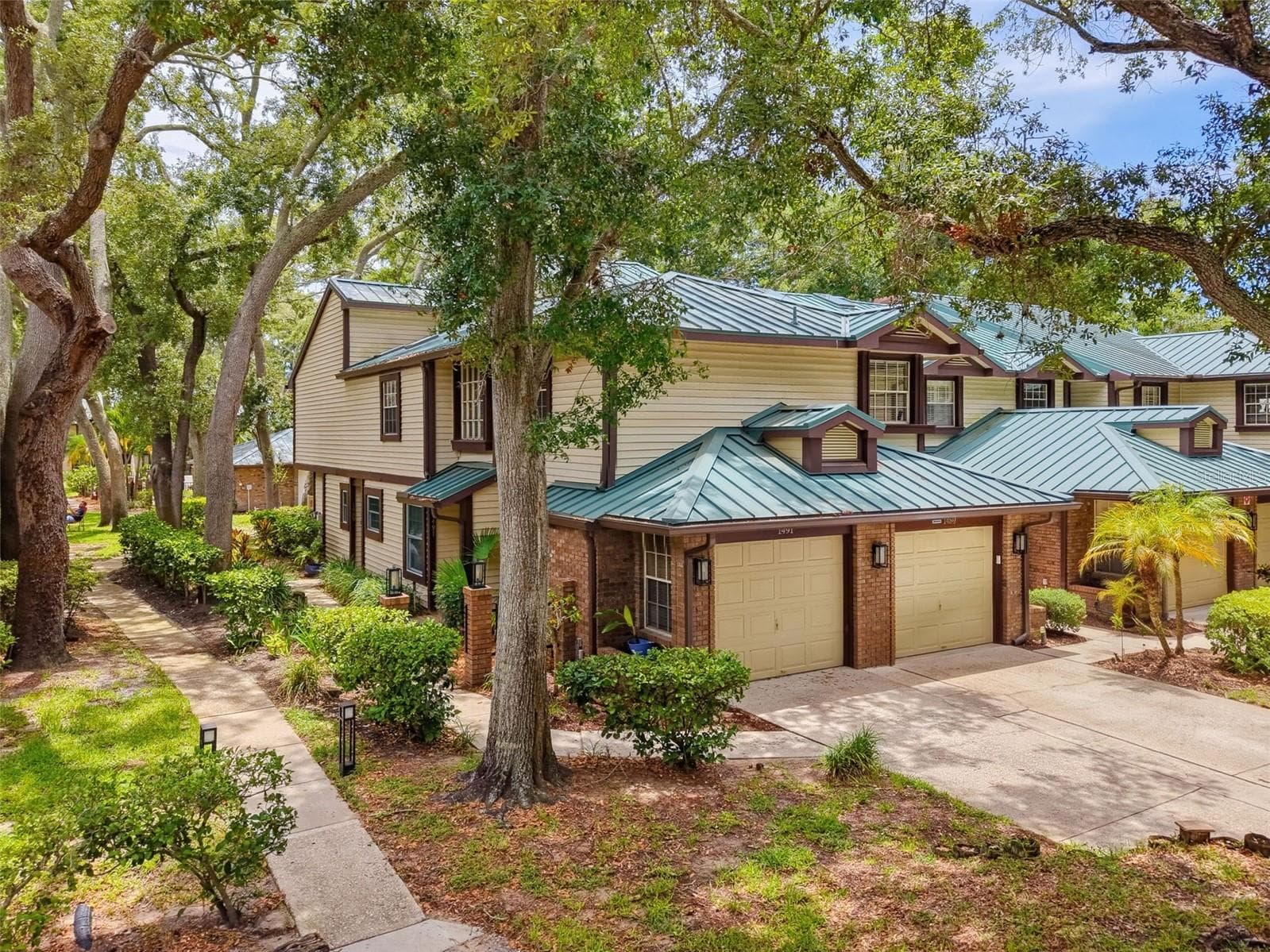 Welcome home to 1491 Mahogany Lane - 1491 MAHOGANY LN #1491, PALM HARBOR