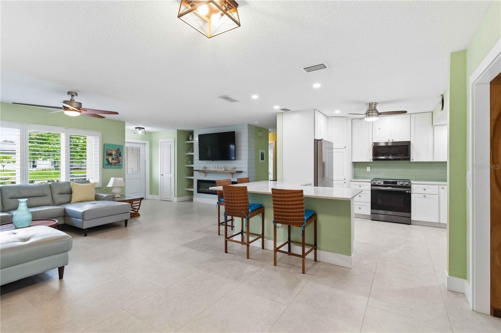 Single Family Residence at 720 IXORA AVE, ELLENTON, photo 13 of 46