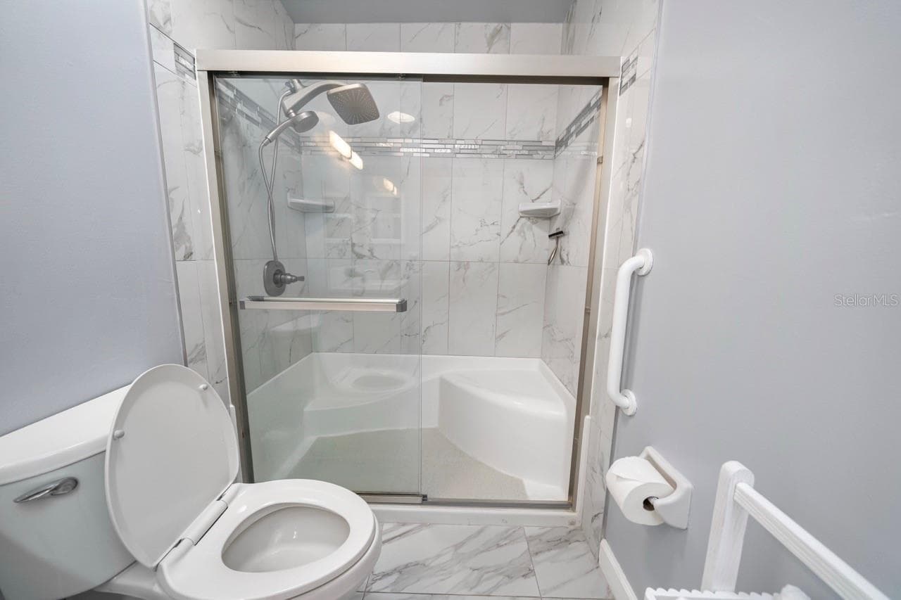 PRIMARY BATHROOM - 8235 BURGUNDY DR N #3, PINELLAS PARK