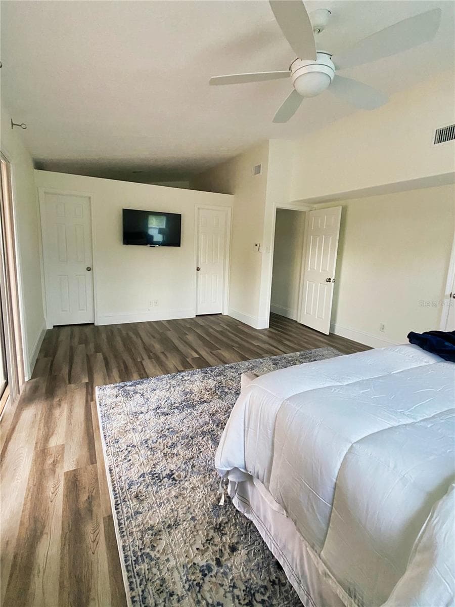 Single Family Residence at 2400 LAUDERDALE CT, ORLANDO, photo 9 of 39