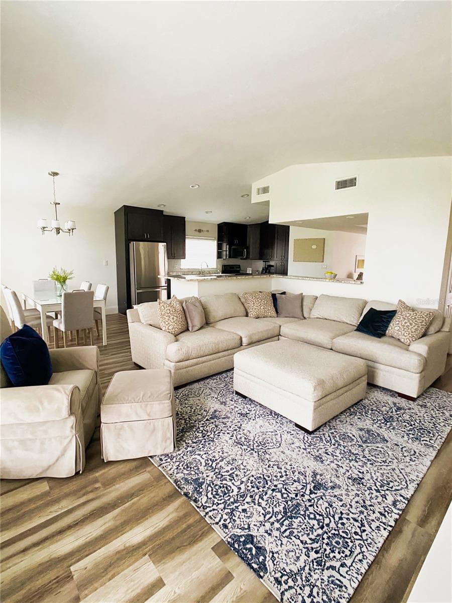 Single Family Residence at 2400 LAUDERDALE CT, ORLANDO, photo 13 of 39