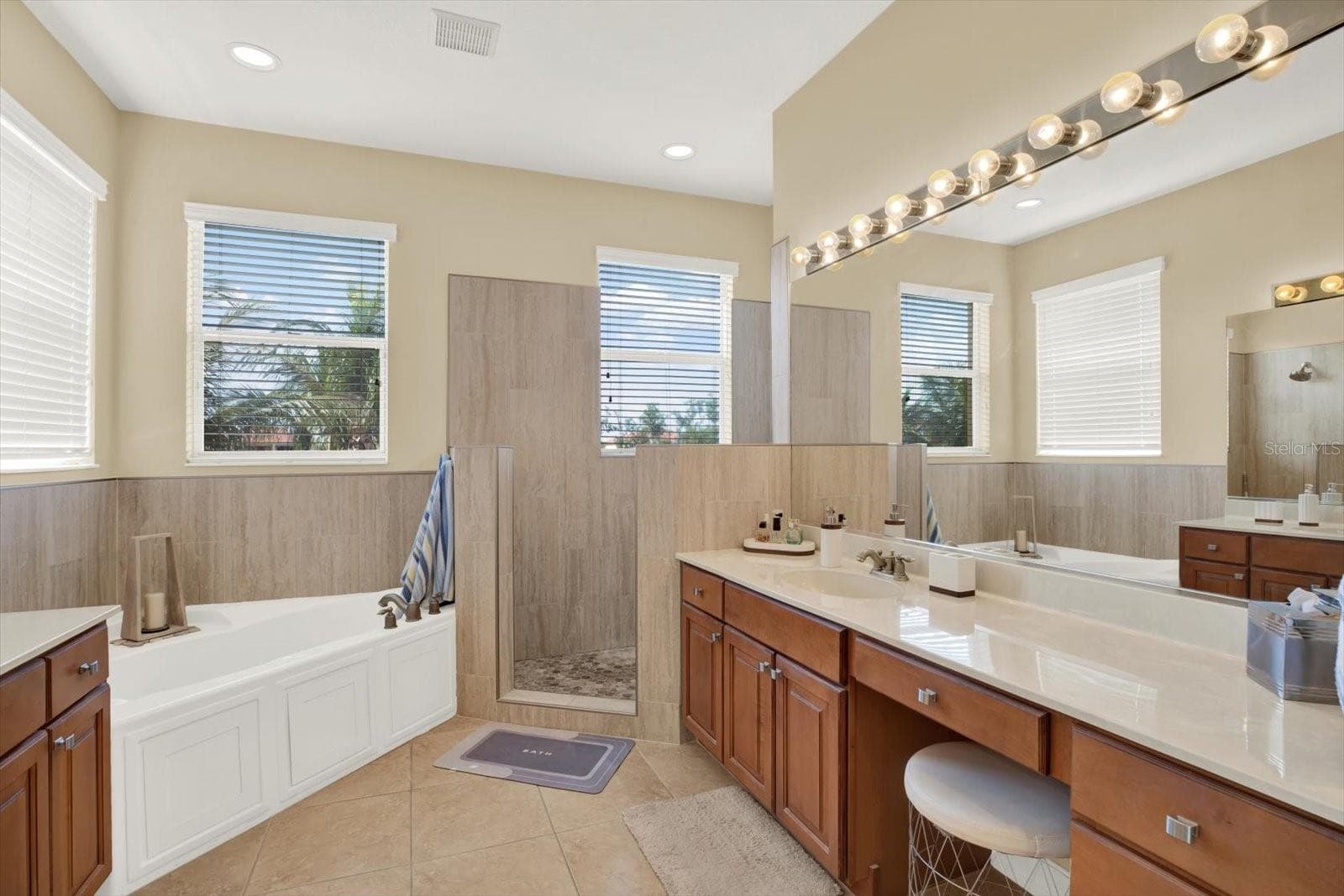 Townhouse at 1226 3RD STREET CIR E, PALMETTO, photo 13 of 29