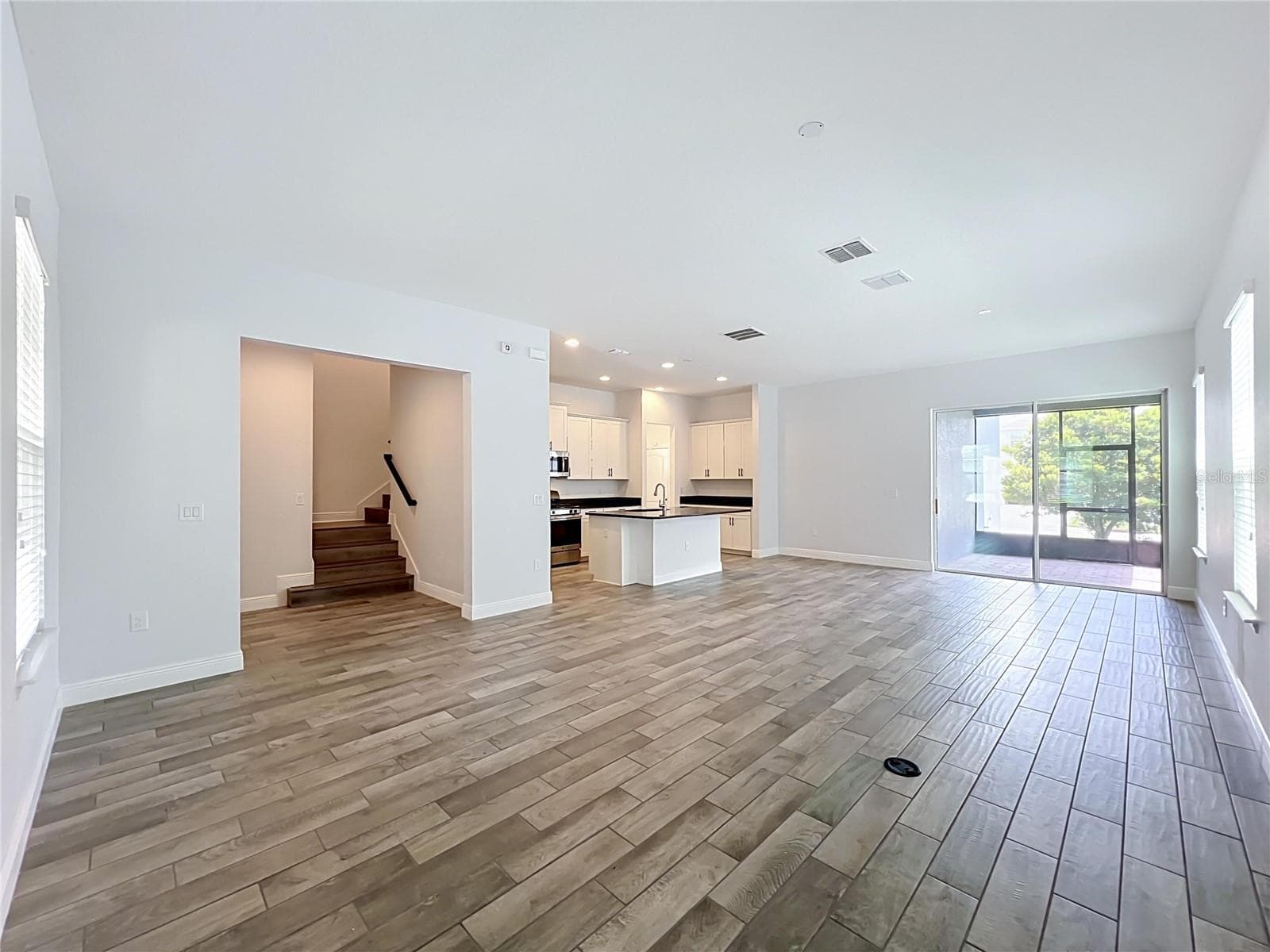 Single Family Residence at 15813 SWEET LEMON WAY, WINTER GARDEN, photo 11 of 64