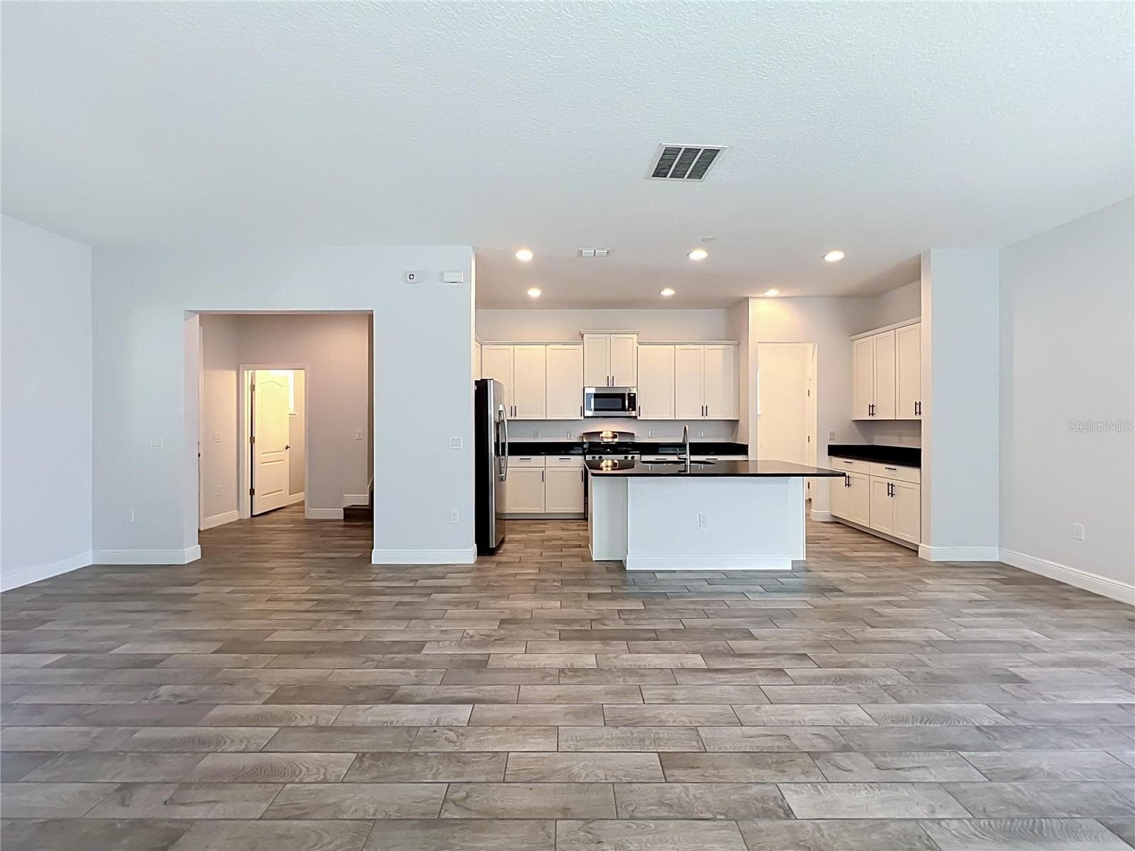 Single Family Residence at 15813 SWEET LEMON WAY, WINTER GARDEN, photo 12 of 64