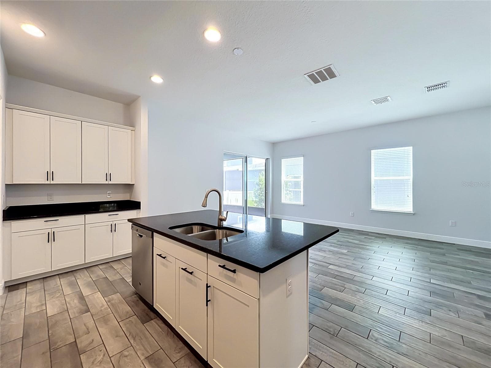 Single Family Residence at 15813 SWEET LEMON WAY, WINTER GARDEN, photo 16 of 64
