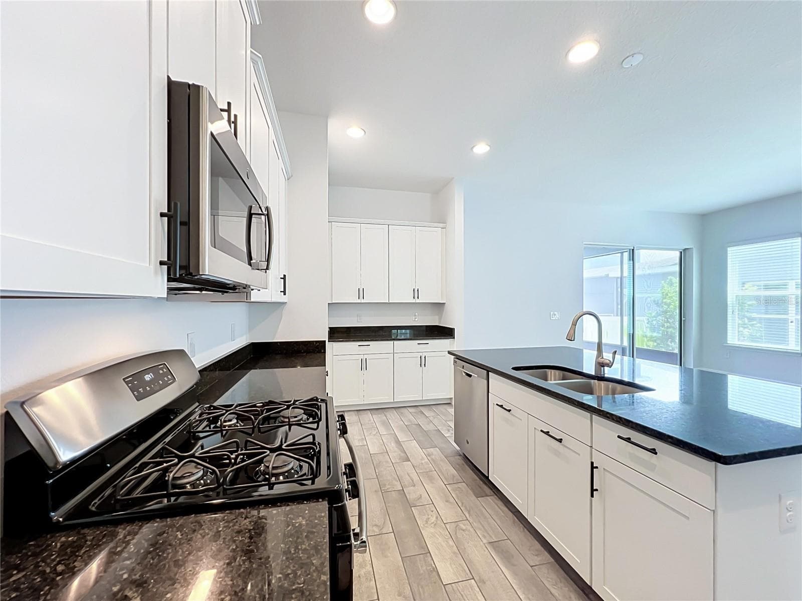 Single Family Residence at 15813 SWEET LEMON WAY, WINTER GARDEN, photo 17 of 64