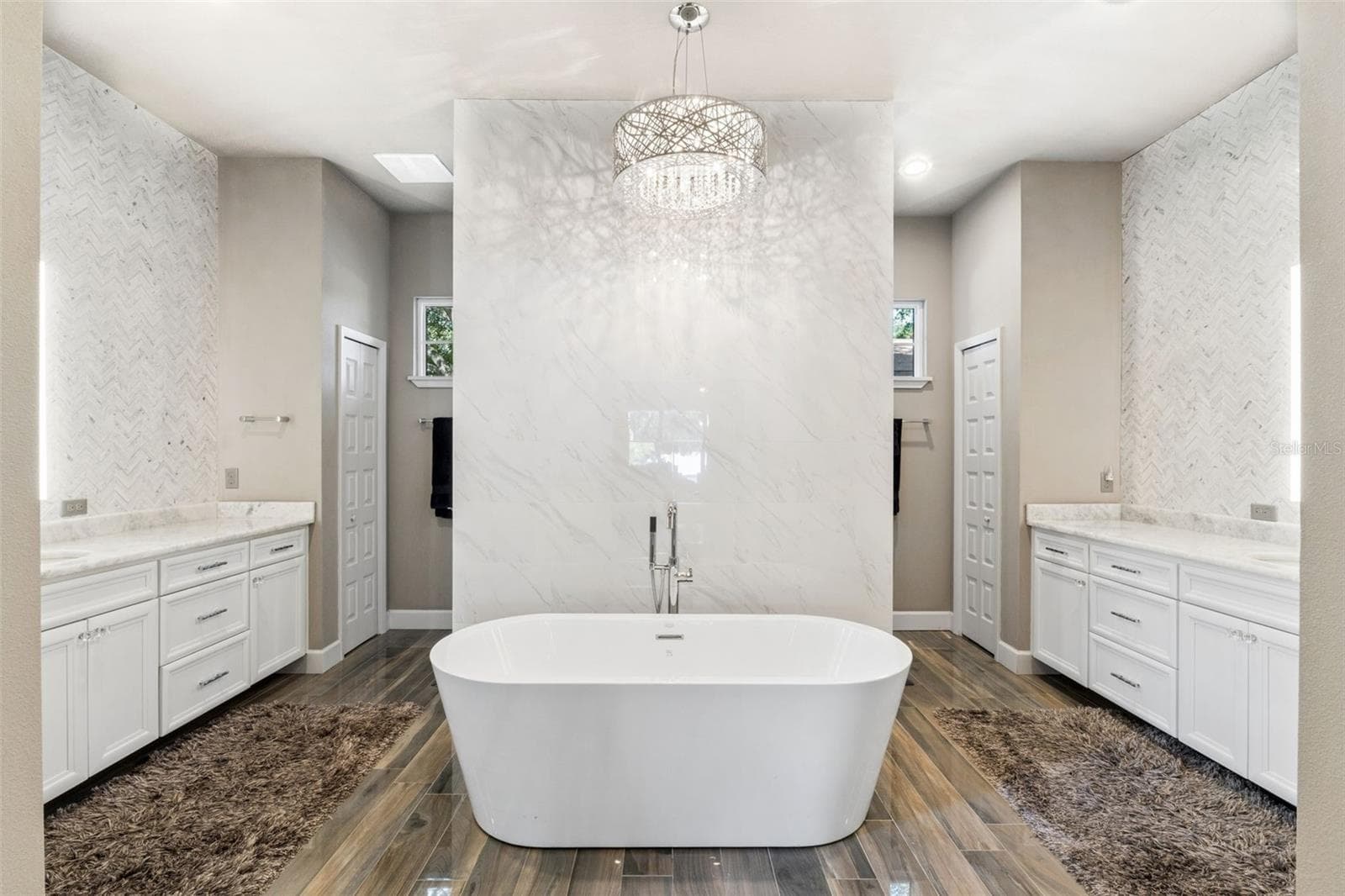 Polished Ceramic tile floor with dual linen closets - 1629 HEMPEL AVE, WINDERMERE