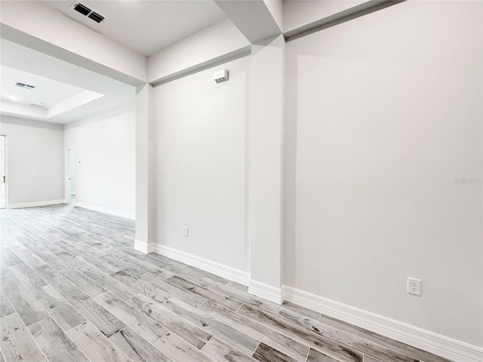 Hall - 30280 W BLUEBELL AVE, EUSTIS