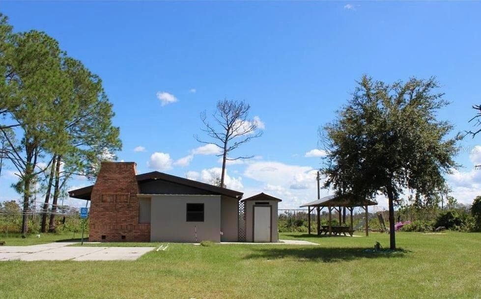 Community building - 30280 W BLUEBELL AVE, EUSTIS