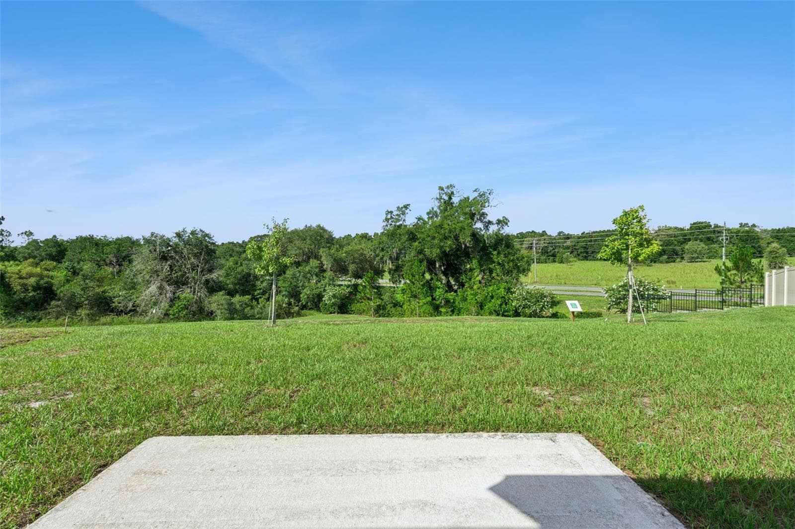 Single Family Residence at 26180 FEATHERGRASS CIR, LEESBURG, photo 27 of 33