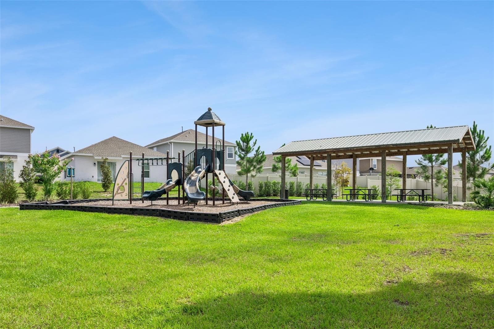Single Family Residence at 26180 FEATHERGRASS CIR, LEESBURG, photo 32 of 33