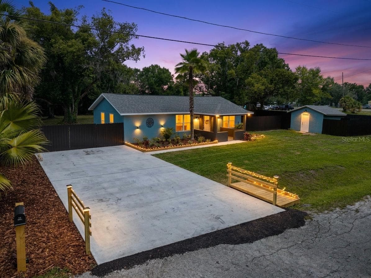 21149 LITTLE LAKE THOMAS RD