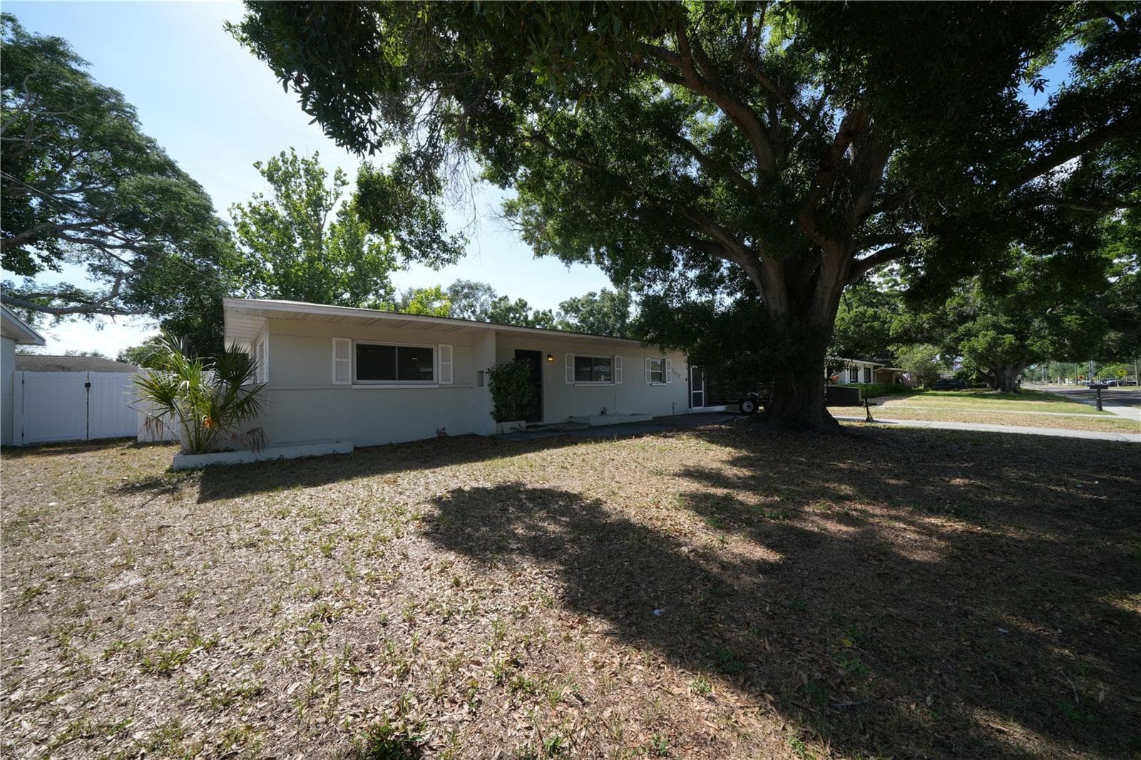 Single Family Residence at 4517 S CLARK AVE, TAMPA, photo 2 of 20