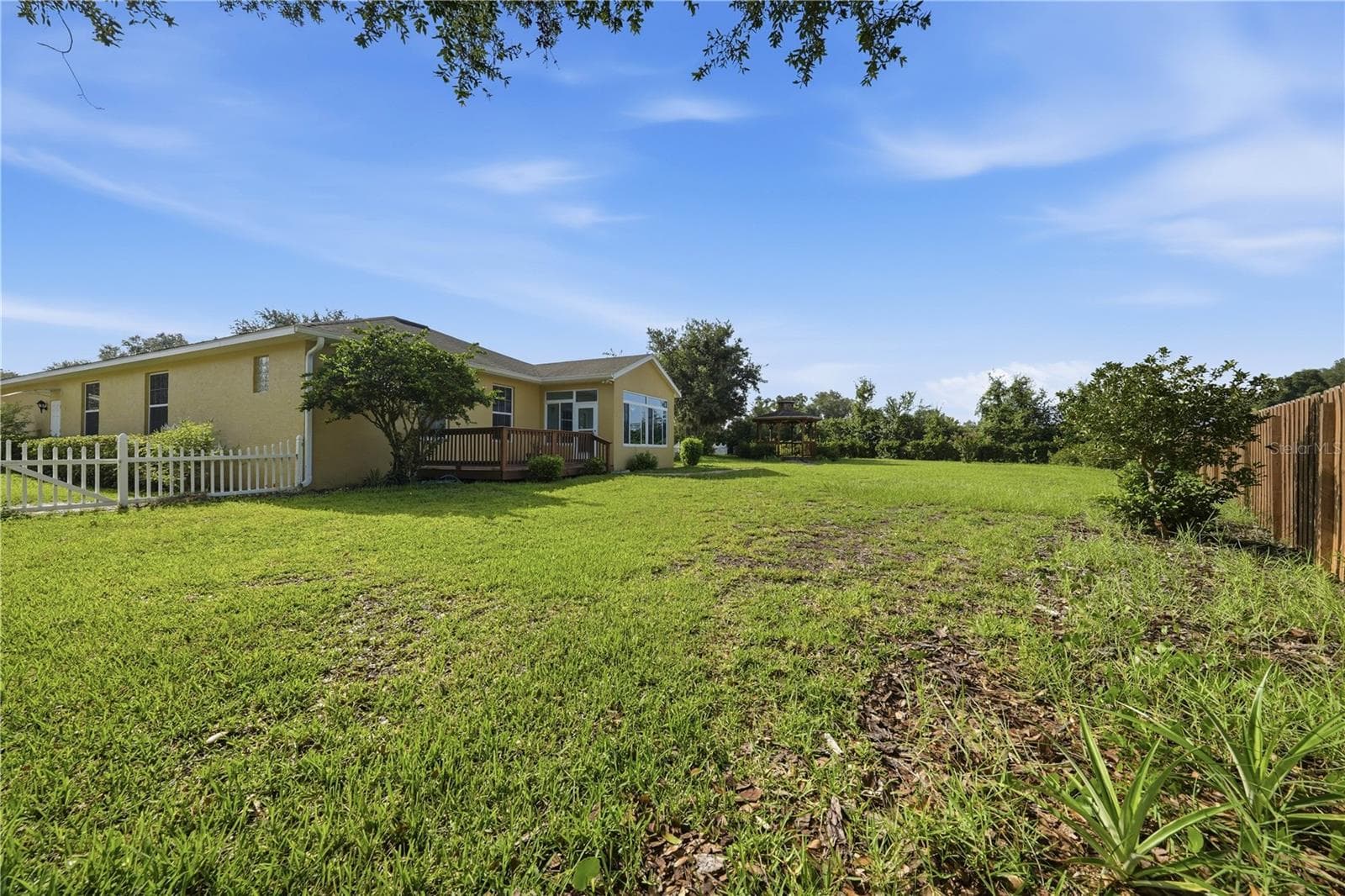 Single Family Residence at 81 TWIN LAKE CIR, UMATILLA, photo 40 of 62