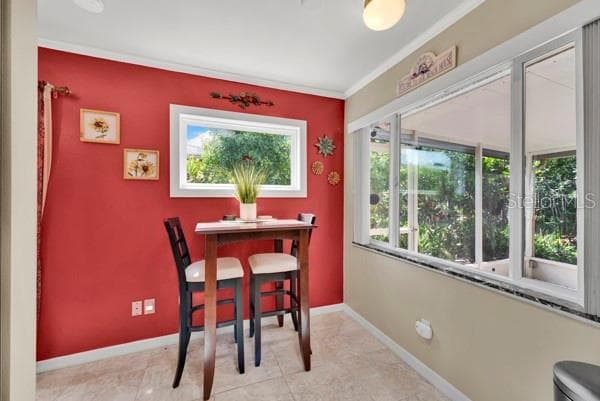 EATING SPACE WITH LANAI VIEW - 133 STAFFORD CIR, PALM HARBOR