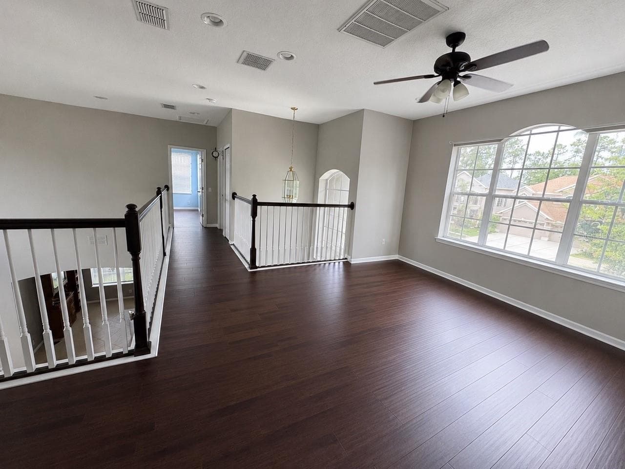 upstairs loft - 10103 DEERCLIFF DR, TAMPA
