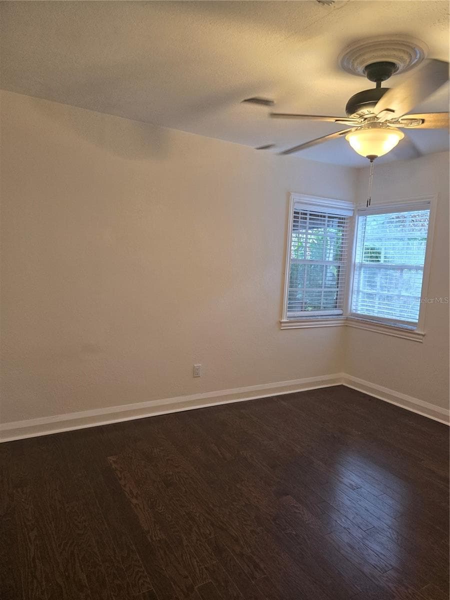 Single Family Residence at 300 E IDLEWILD AVE, TAMPA, photo 32 of 35