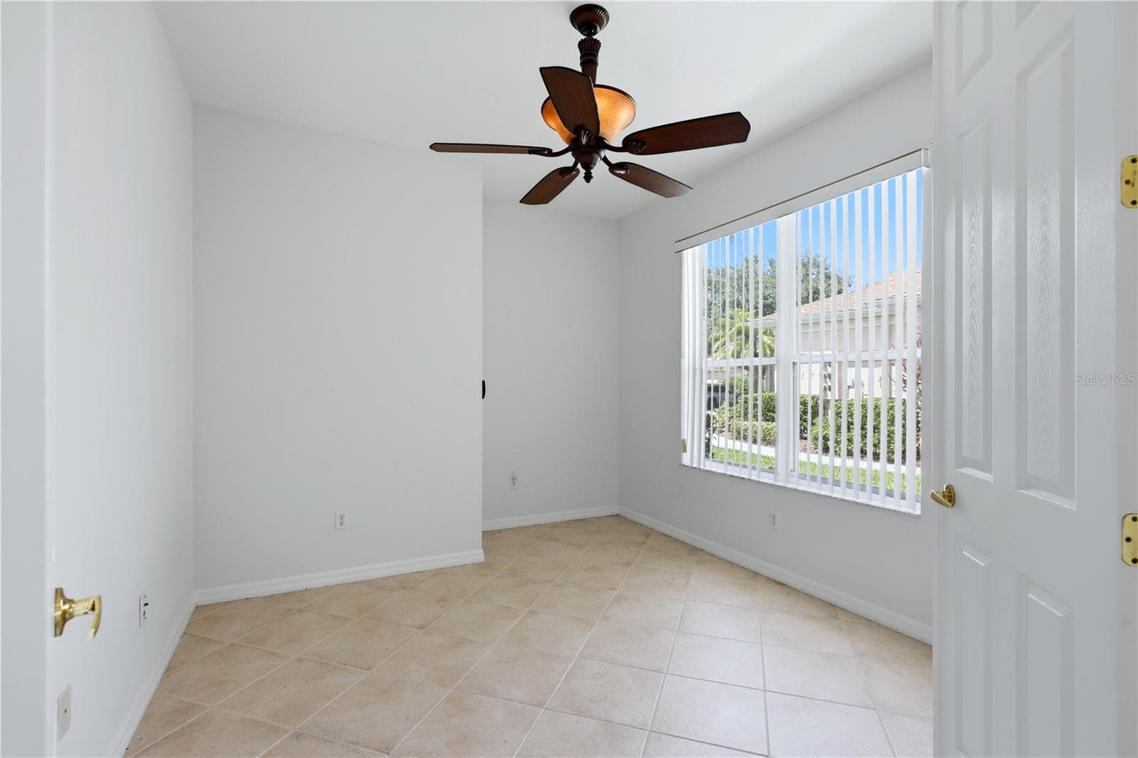 Den/office - 2462 MAGNOLIA CIR, NORTH PORT