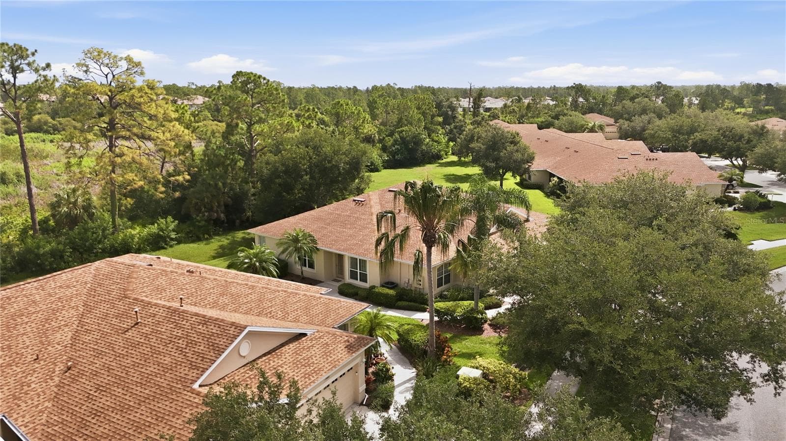 Side door view - 2462 MAGNOLIA CIR, NORTH PORT