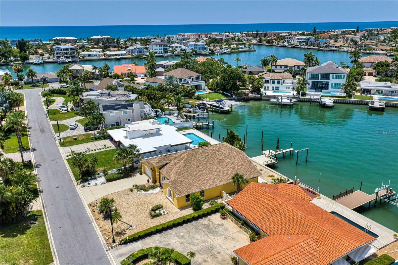 Single Family Residence at 115 ALETA DR, BELLEAIR BEACH, photo 45 of 55