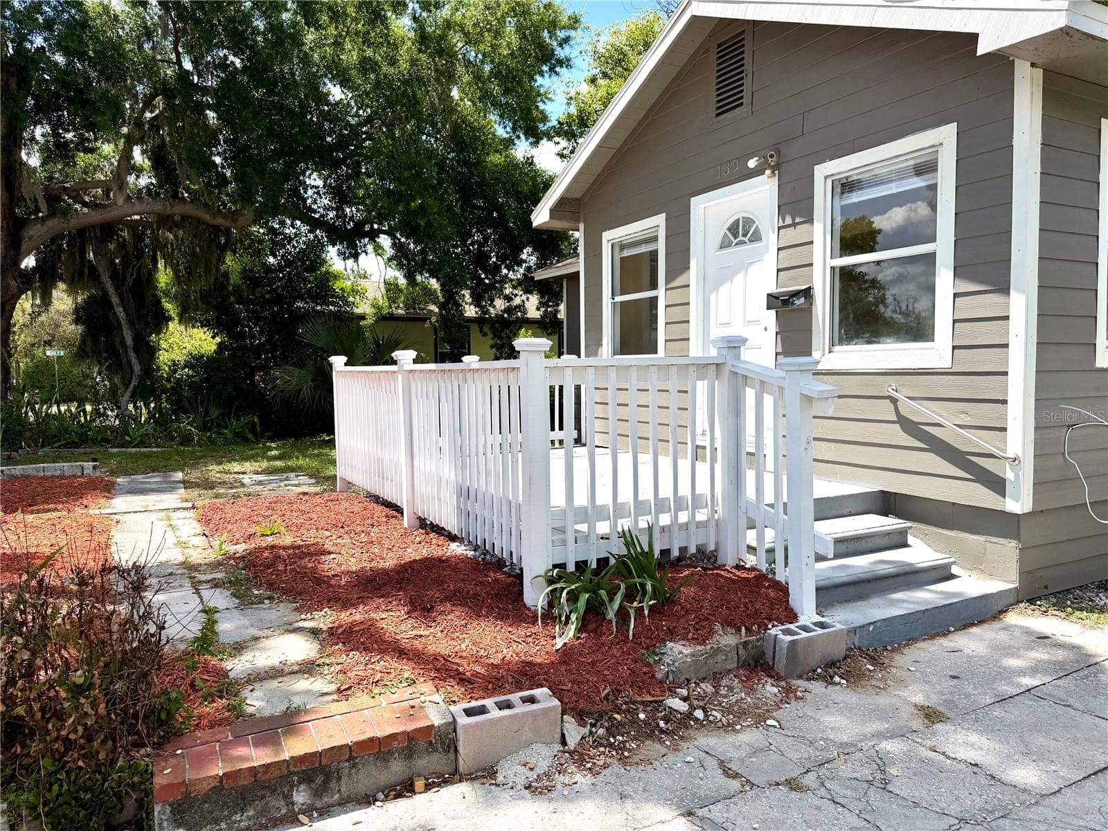 Single Family Residence at 139 AVENUE G SE, WINTER HAVEN, photo 4 of 18