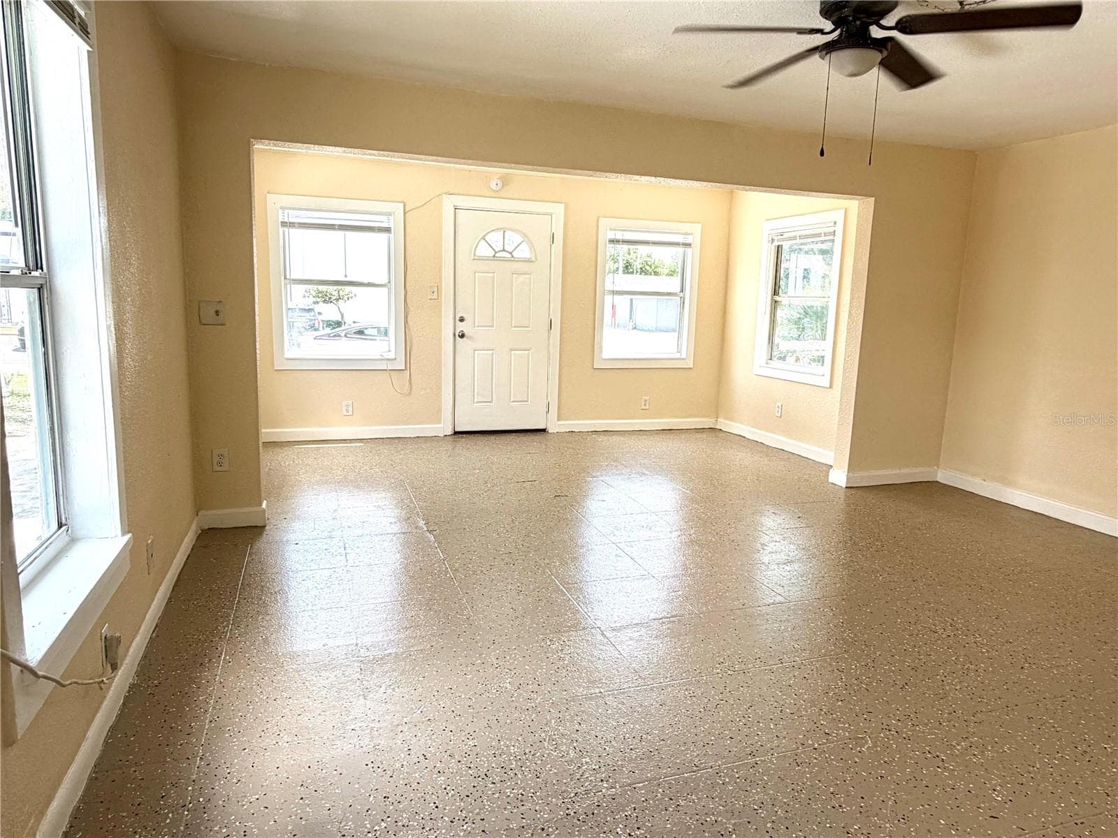 Single Family Residence at 139 AVENUE G SE, WINTER HAVEN, photo 7 of 18