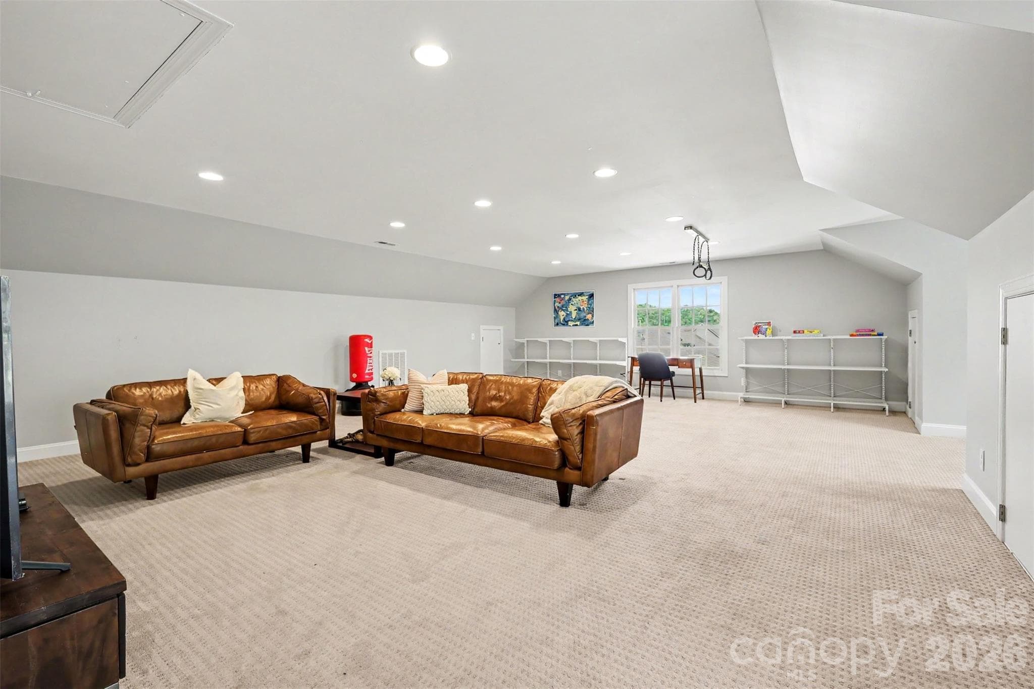 Single Family Residence at 16619 Flintrock Falls Lane, Charlotte, photo 33 of 48