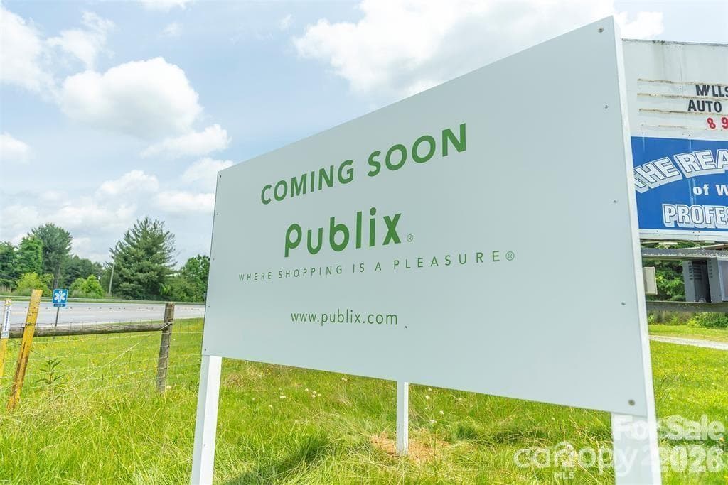 Publix coming soon - 9999 Mayfly Lane, Horse Shoe