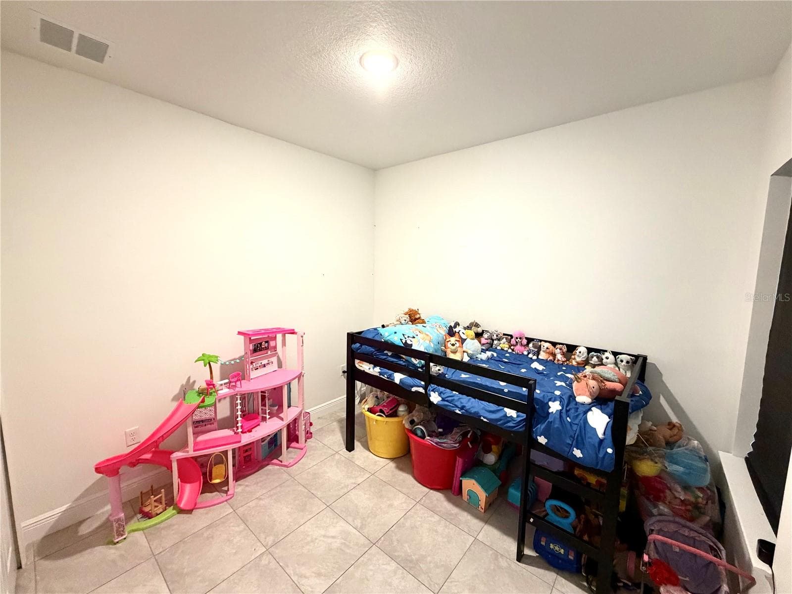 Single Family Residence at 835 MARION OAKS MNR, OCALA, photo 10 of 15
