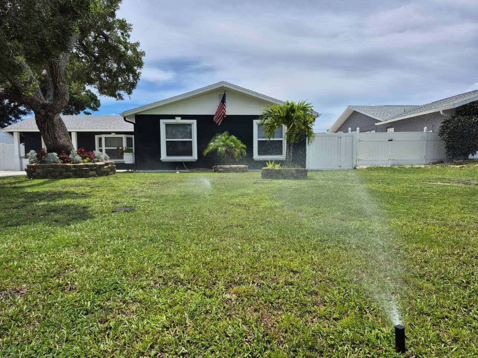 Single Family Residence at 5817 TAMPA SHORES BLVD, TAMPA, photo 3 of 24