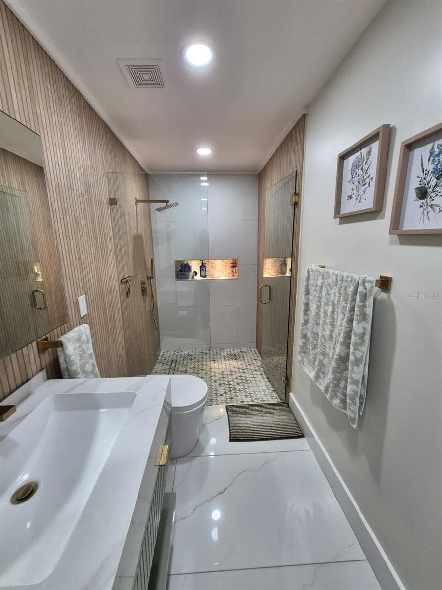 Single Family Residence at 5817 TAMPA SHORES BLVD, TAMPA, photo 17 of 24