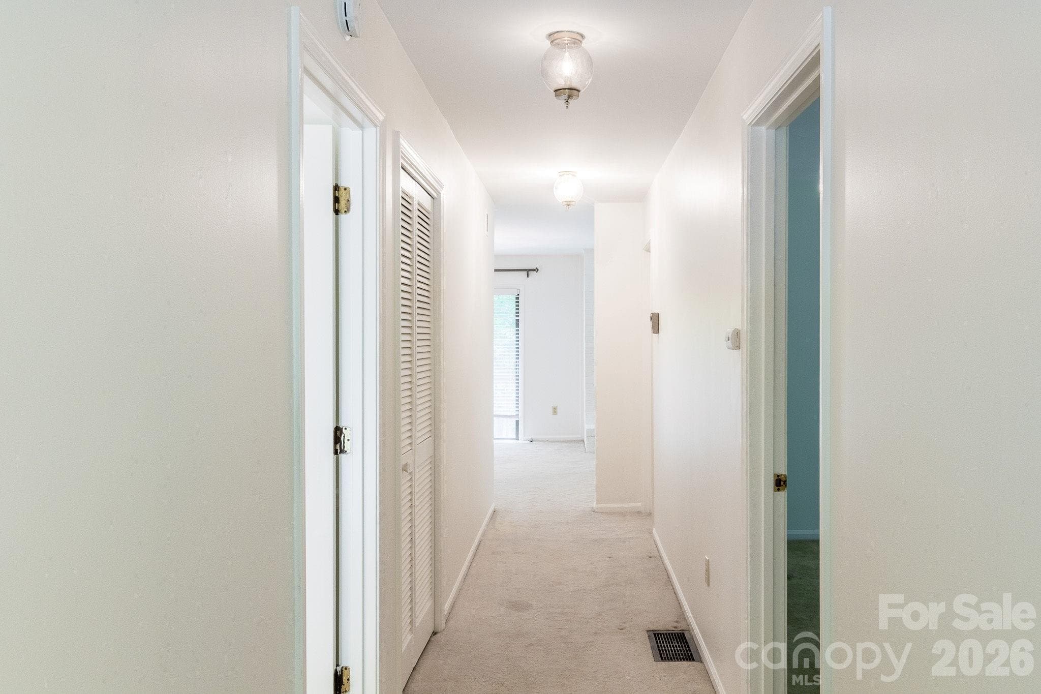Condominium at 17 Knoll Drive, Columbus, photo 3 of 31