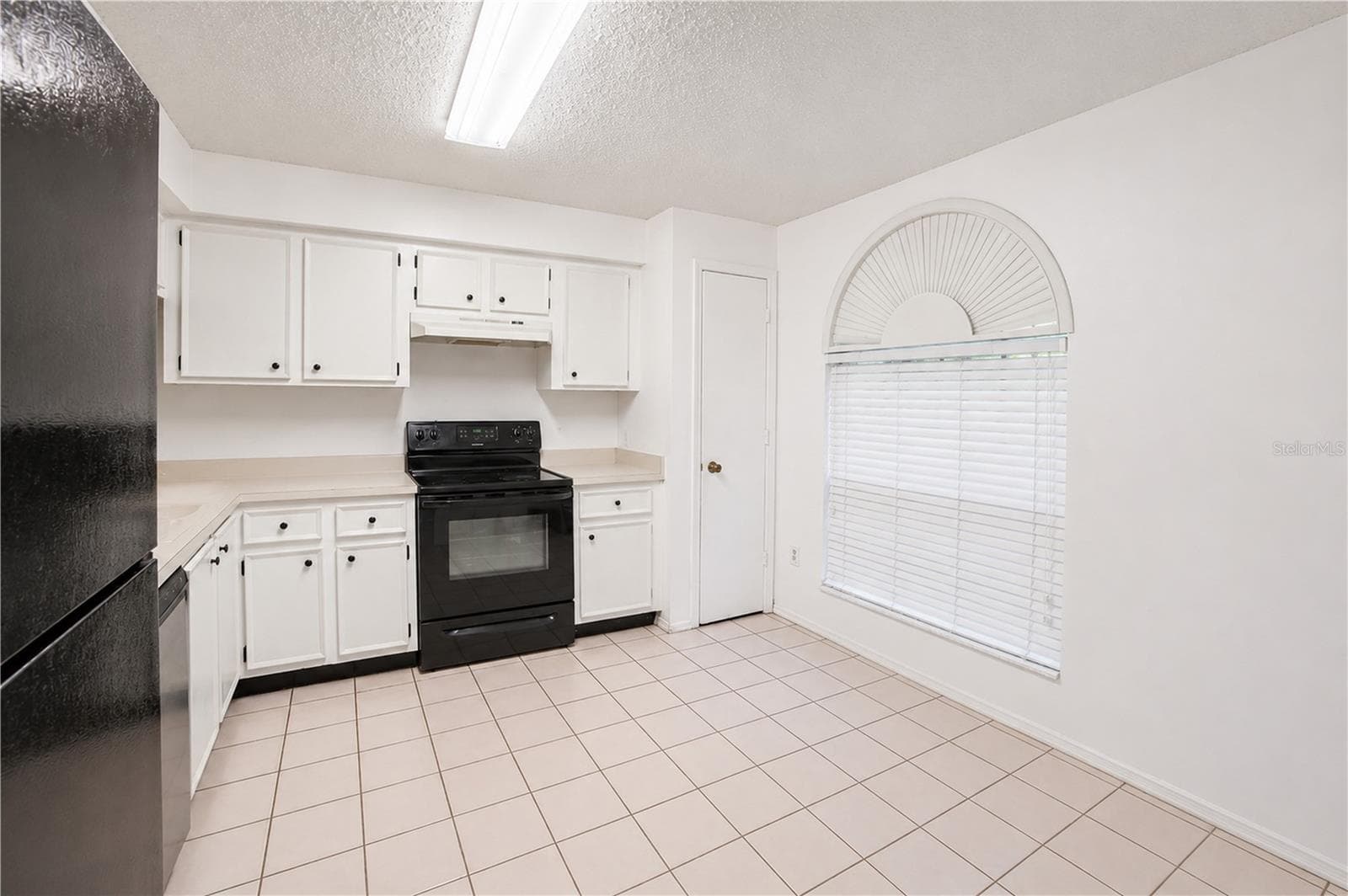 Townhouse at 602 SAINT HENRY DR, BRANDON, photo 5 of 29