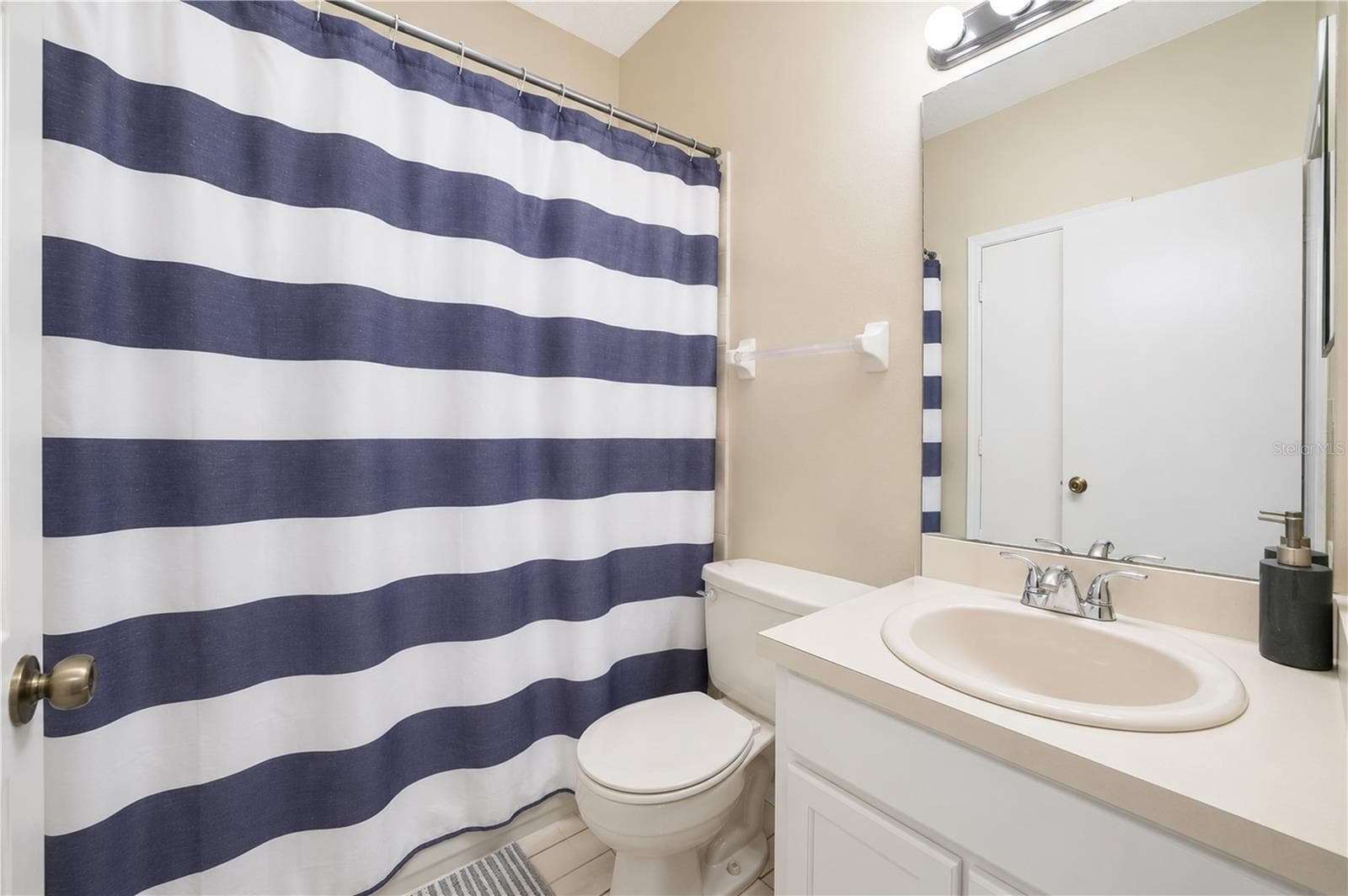 Townhouse at 602 SAINT HENRY DR, BRANDON, photo 20 of 29