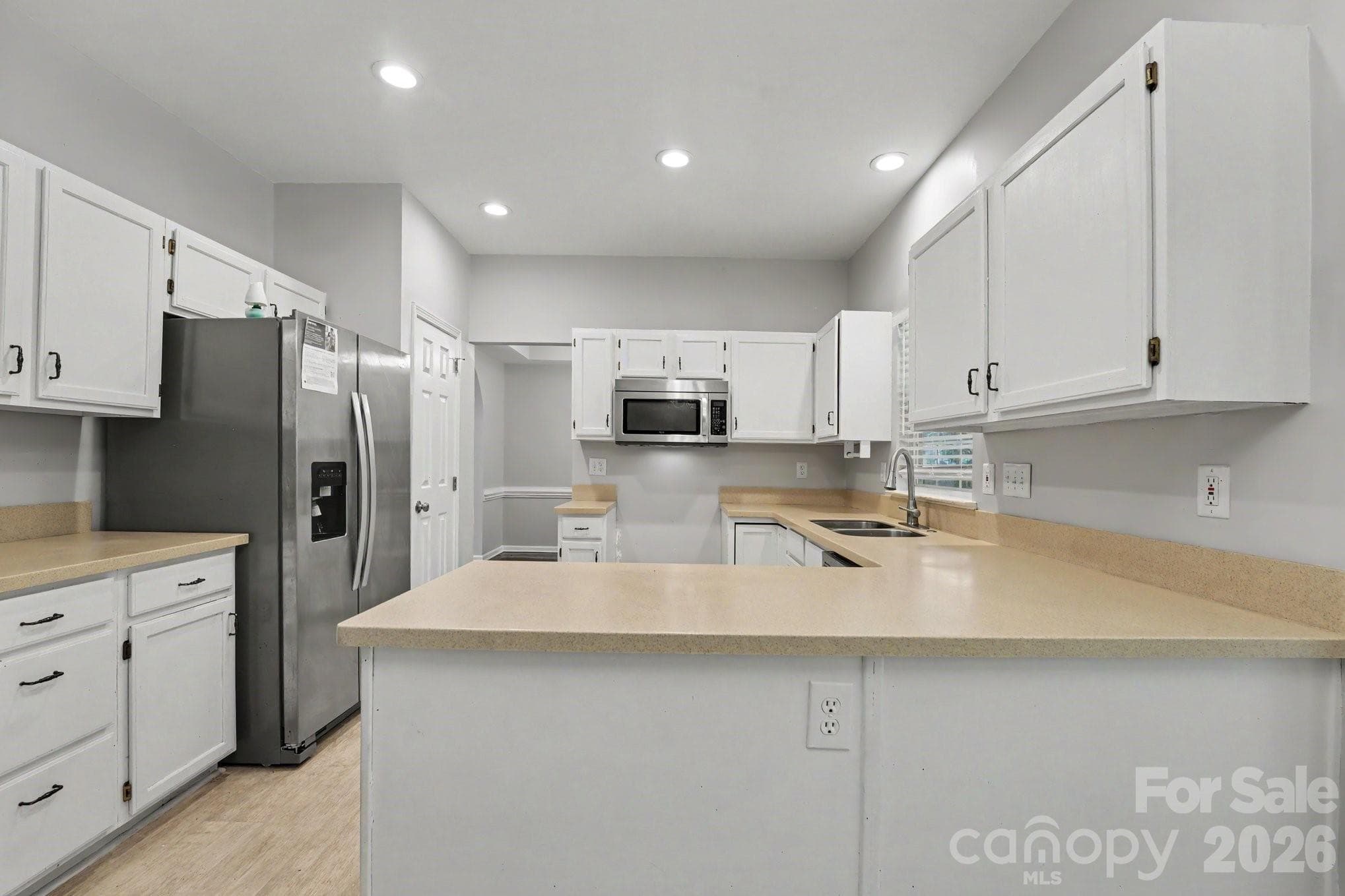 Single Family Residence at 8716 Barrister Way, Charlotte, photo 4 of 20
