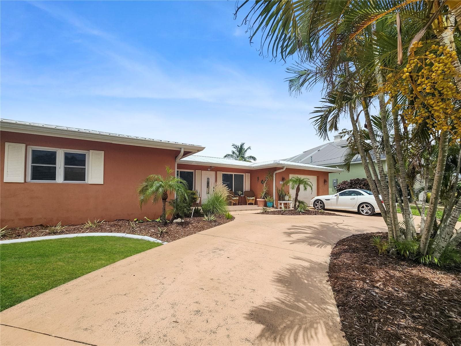 270 BELAIRE CT