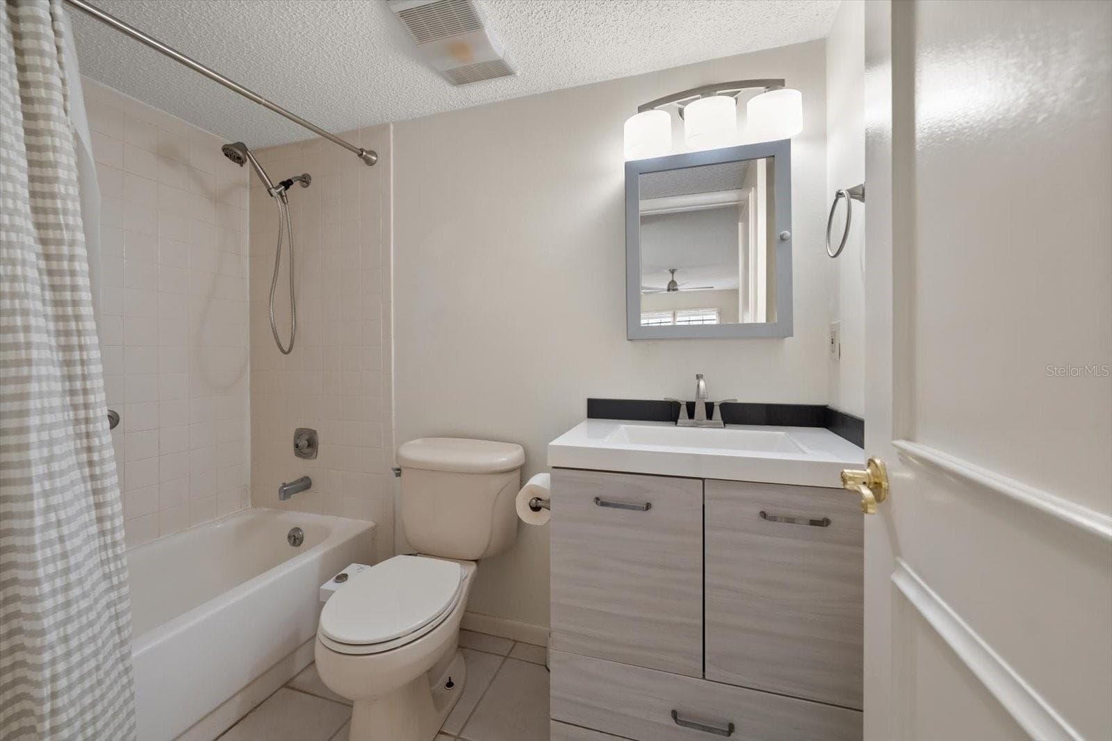 Condominium at 1750 BELLEAIR FOREST DR #B8, BELLEAIR, photo 28 of 43