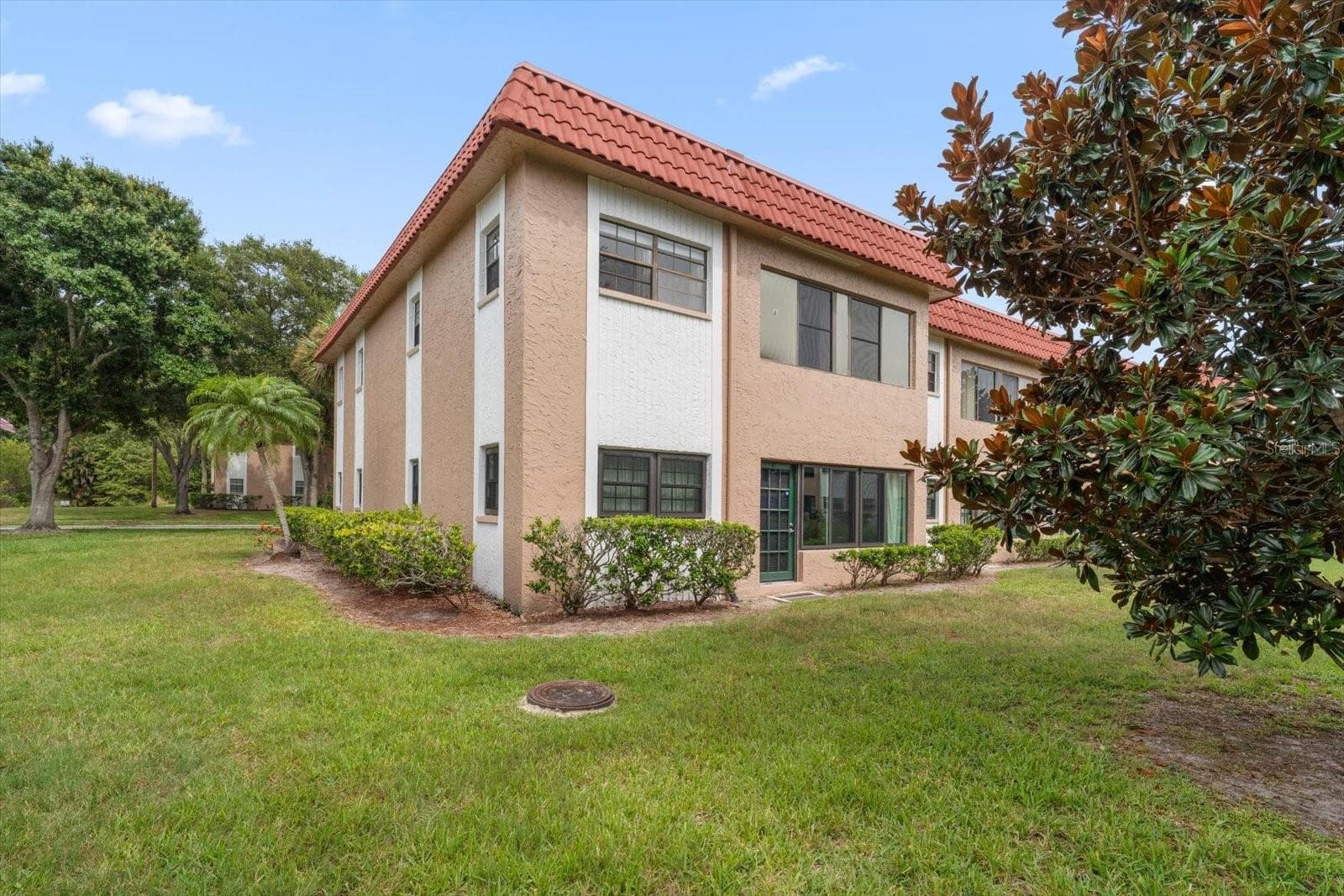 Condominium at 1750 BELLEAIR FOREST DR #B8, BELLEAIR, photo 32 of 43