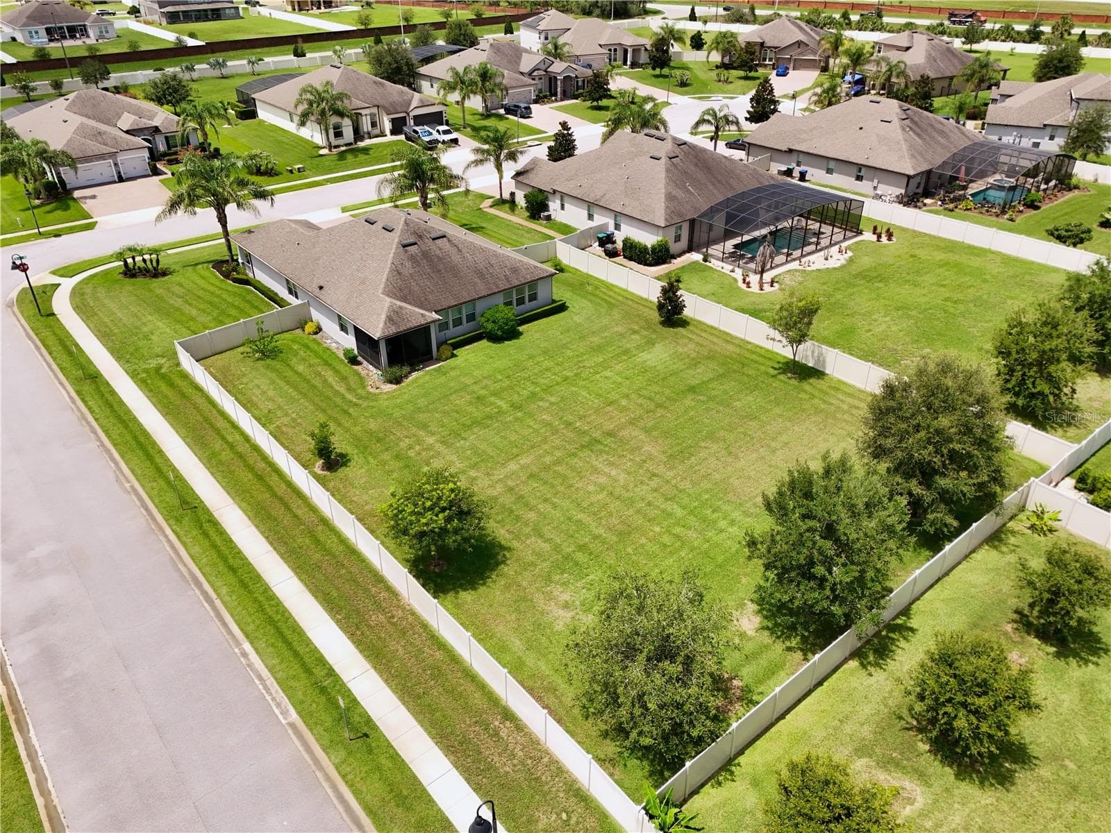 FENCED HALF ACRE - 3266 KAYAK WAY, ORLANDO