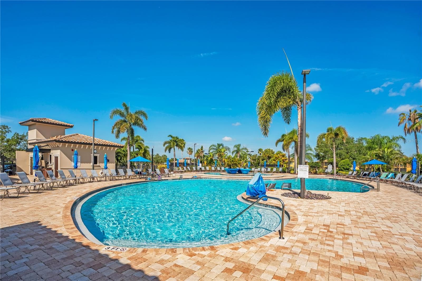 Condominium at 415 WINDING BROOK LN #102, BRADENTON, photo 32 of 78