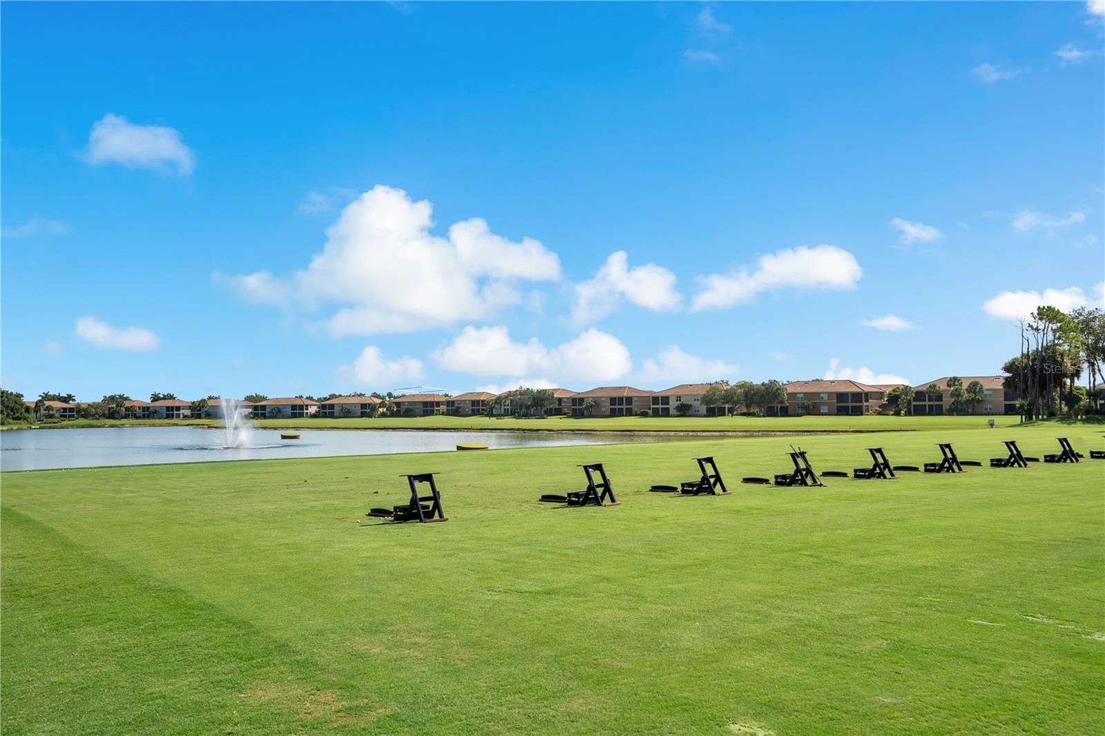 Condominium at 415 WINDING BROOK LN #102, BRADENTON, photo 34 of 78