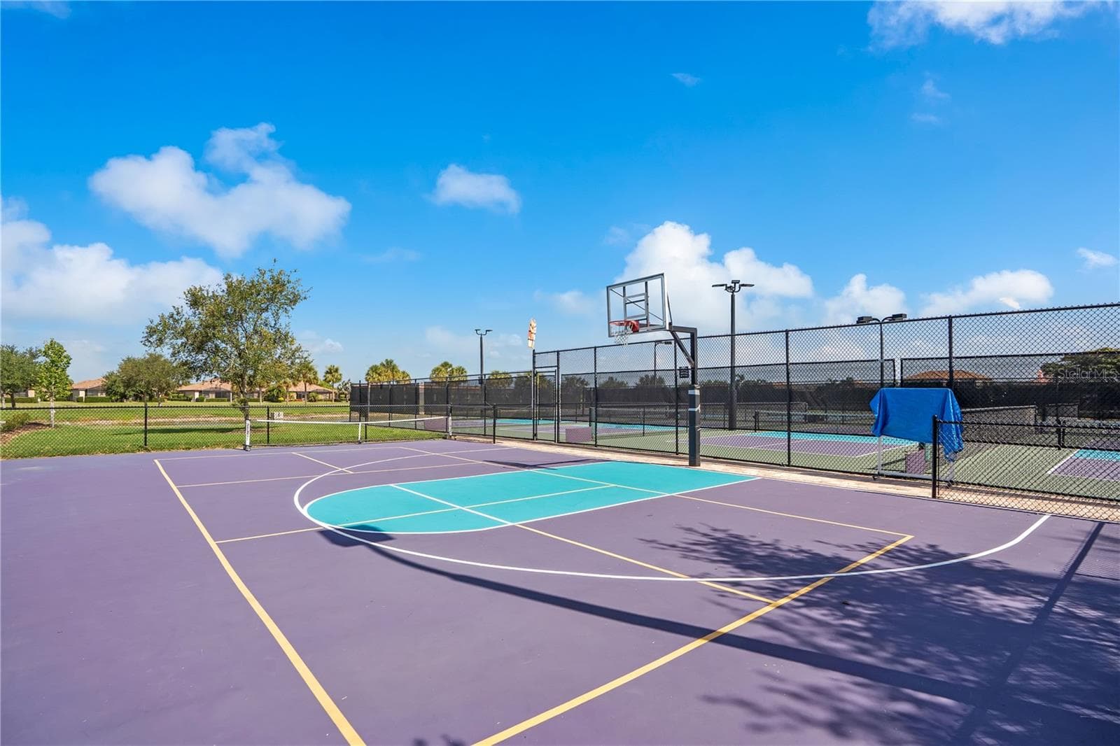 Basketball - 415 WINDING BROOK LN #102, BRADENTON