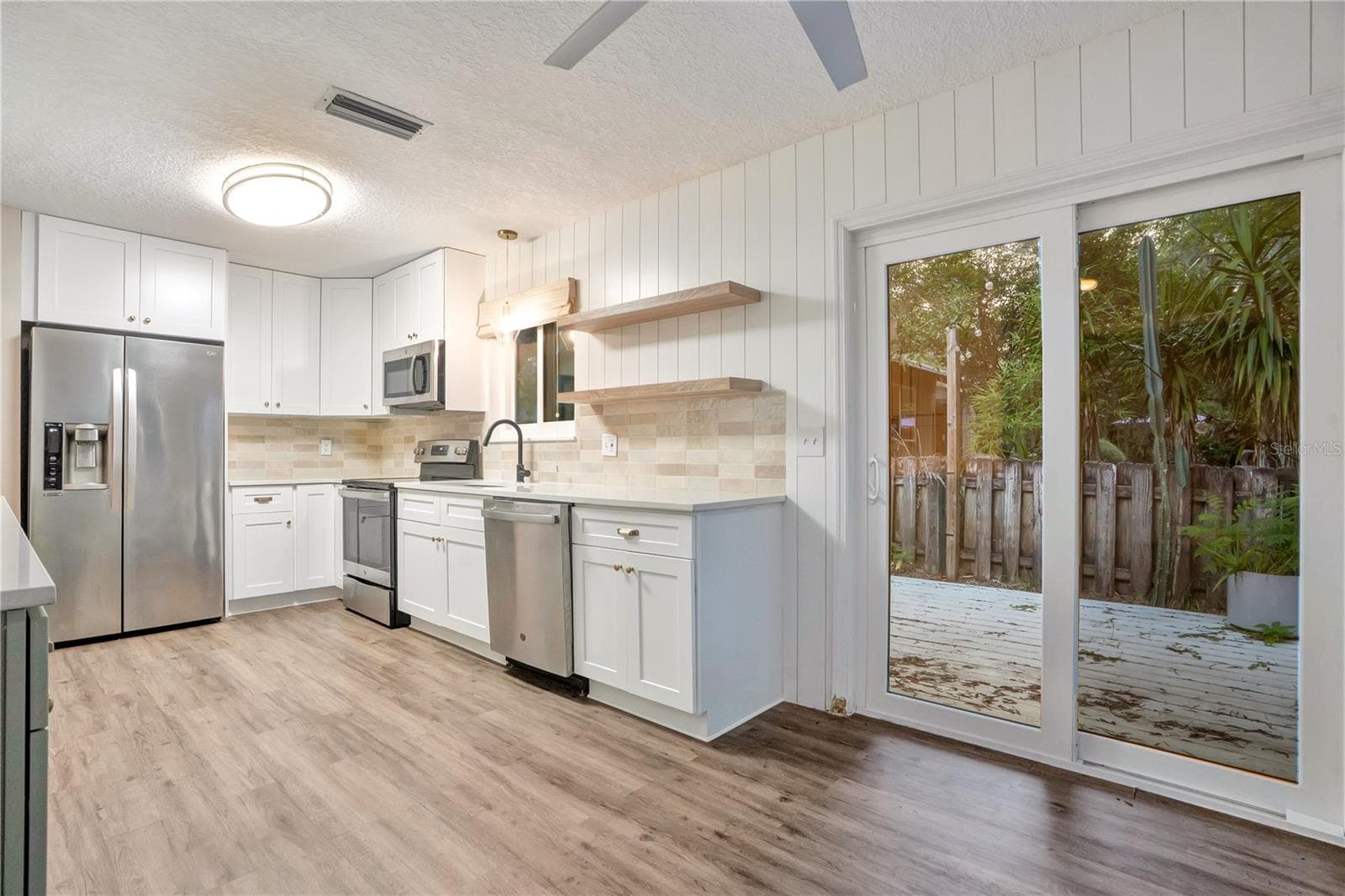 Single Family Residence at 16 RAINTREE CT, ORMOND BEACH, photo 12 of 37