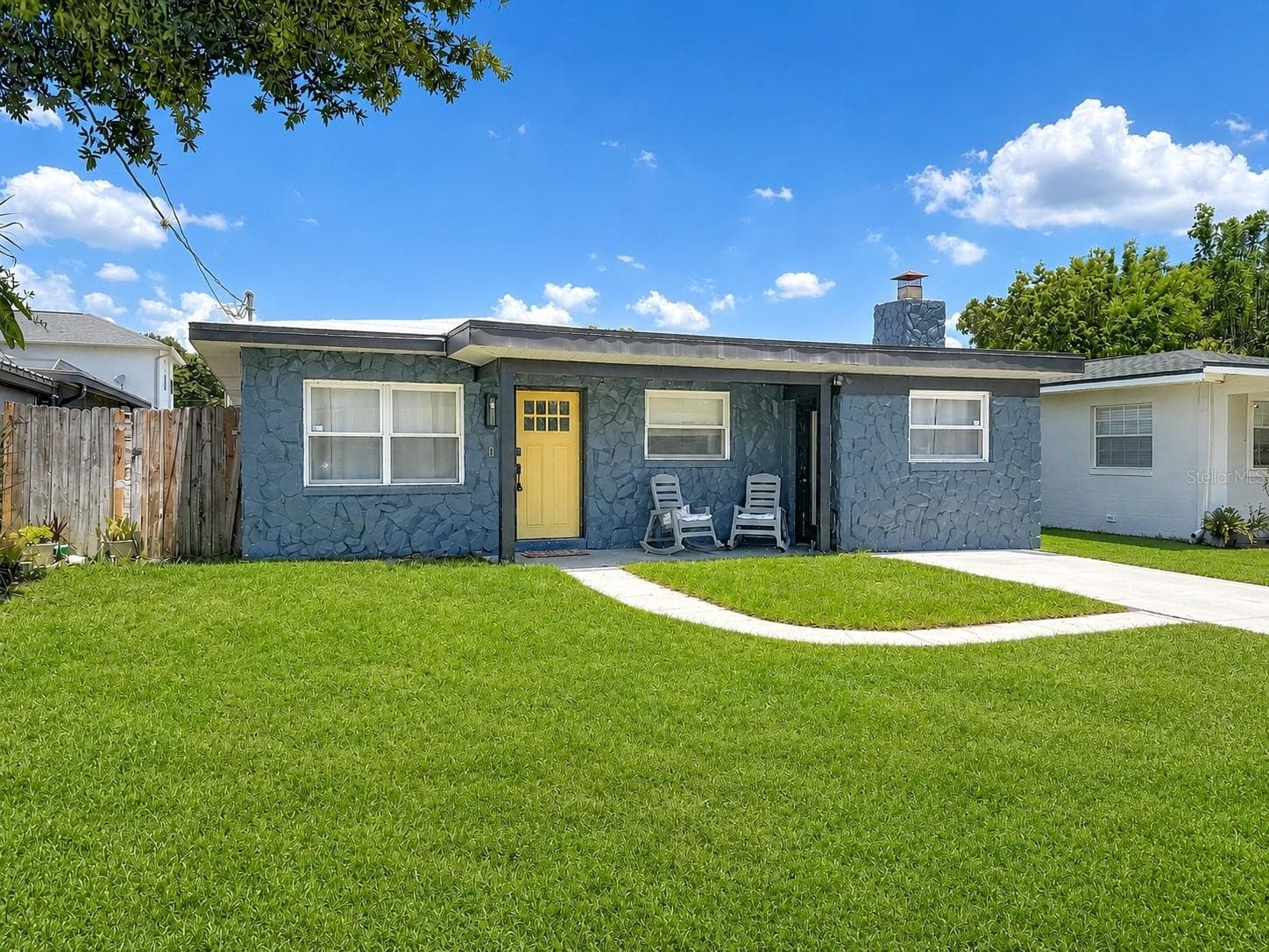 Single Family Residence at 3313 W KATHLEEN ST, TAMPA, photo 3 of 46