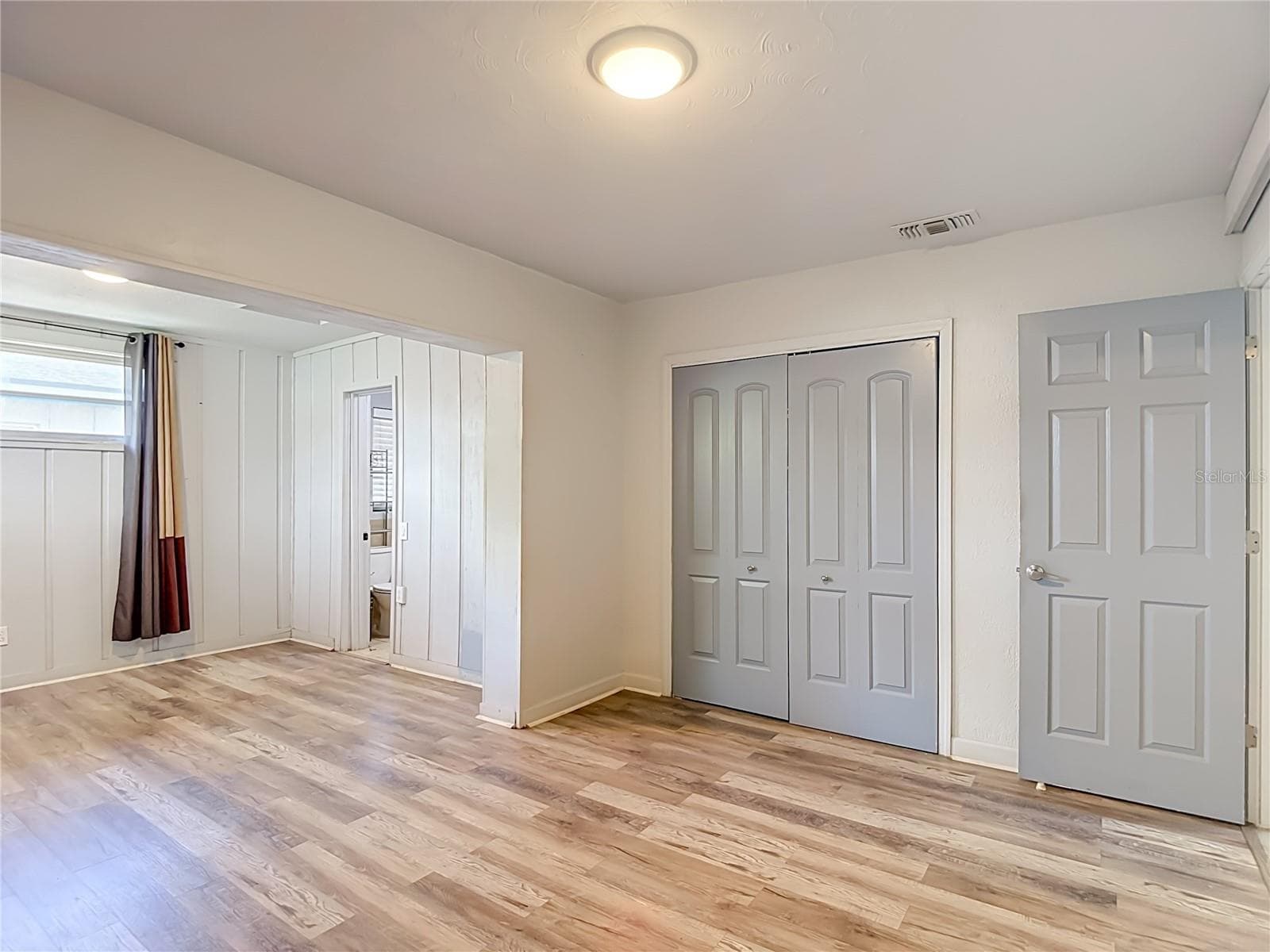 Single Family Residence at 3313 W KATHLEEN ST, TAMPA, photo 13 of 46