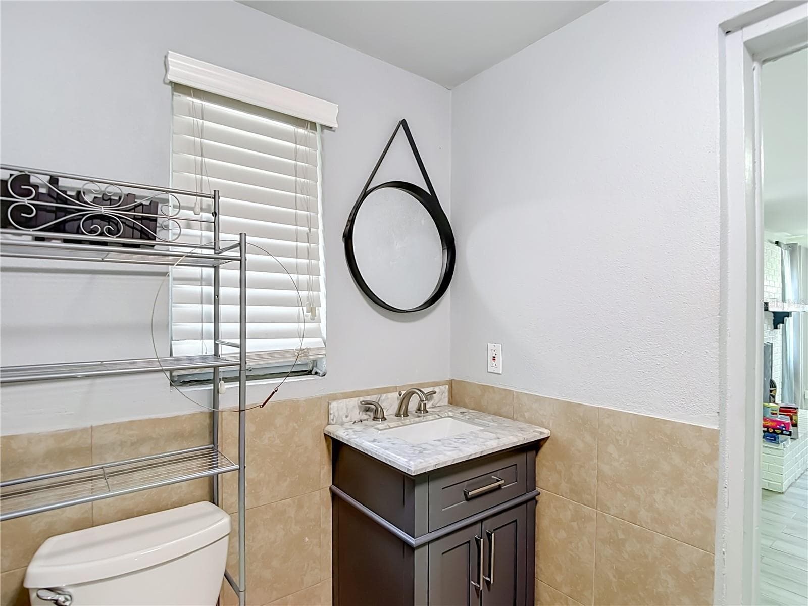 Single Family Residence at 3313 W KATHLEEN ST, TAMPA, photo 20 of 46