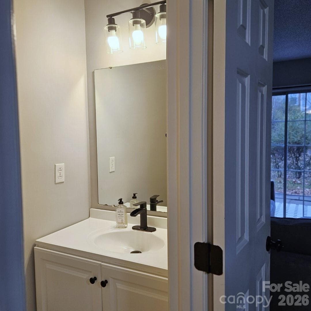Townhouse at 8291 Golf Ridge Drive, Charlotte, photo 7 of 29