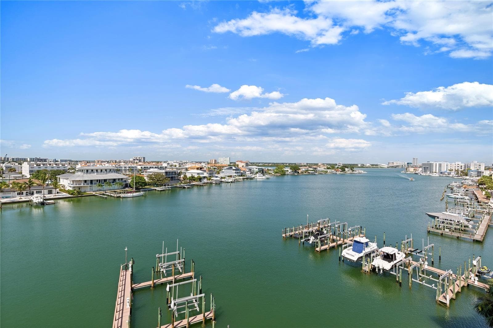 Modular Home at 530 S GULFVIEW BLVD #601, CLEARWATER BEACH, photo 2 of 33