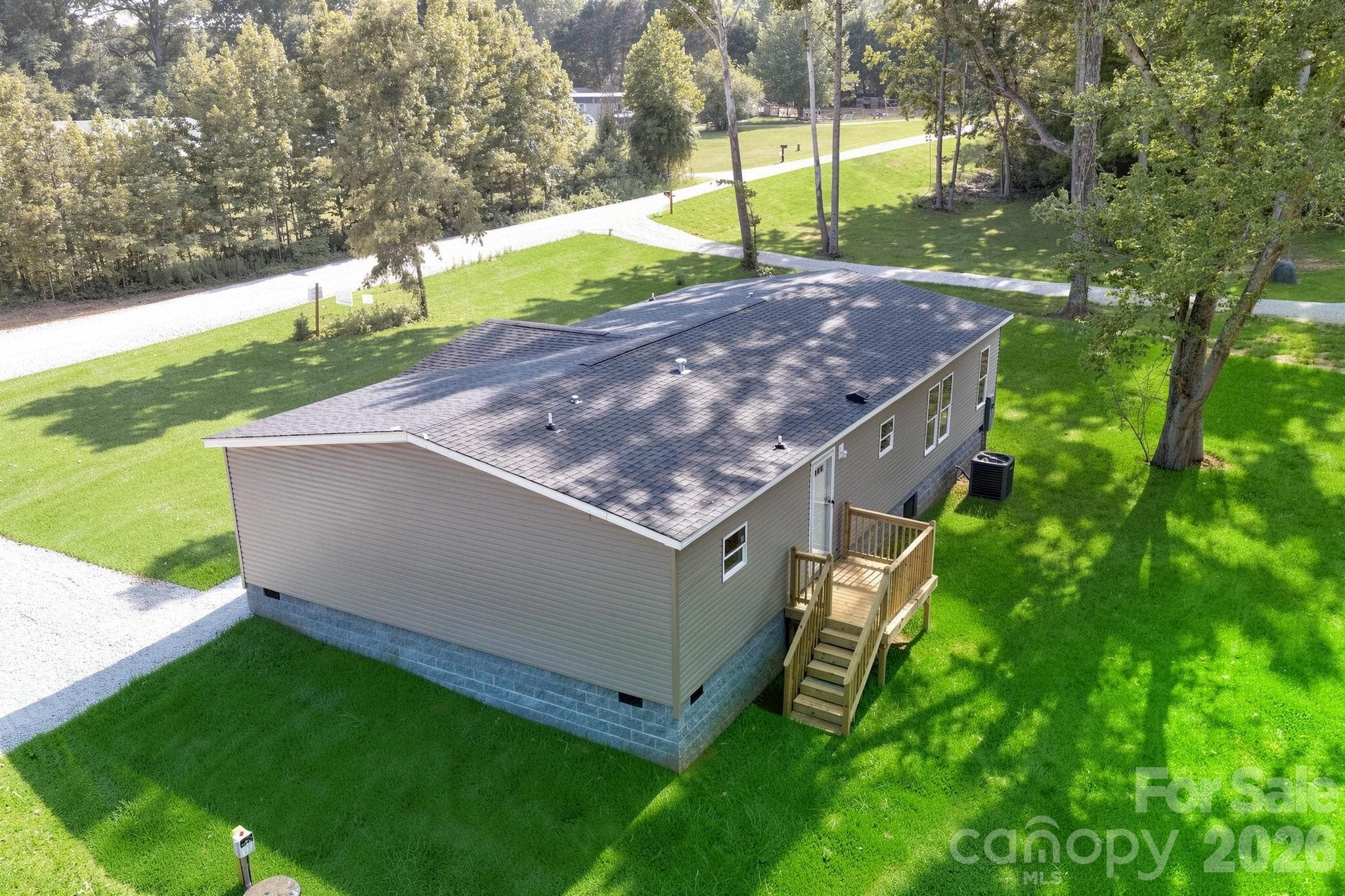 Single Family Residence at 330 Middle Brook Drive, Rockwell, photo 22 of 48