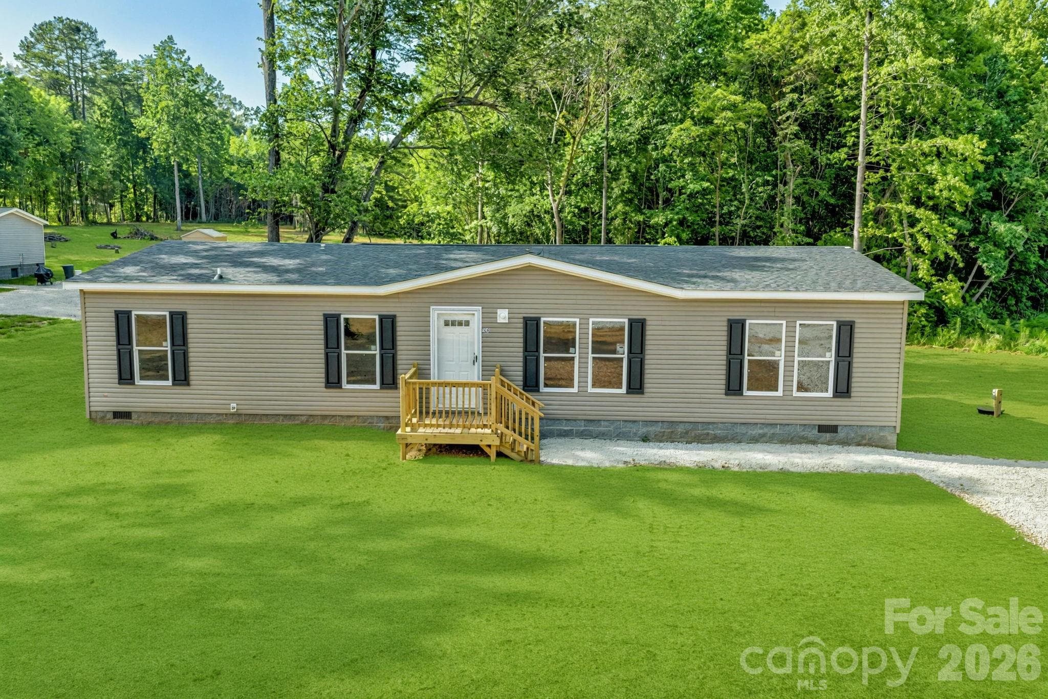 Single Family Residence at 330 Middle Brook Drive, Rockwell, photo 7 of 48